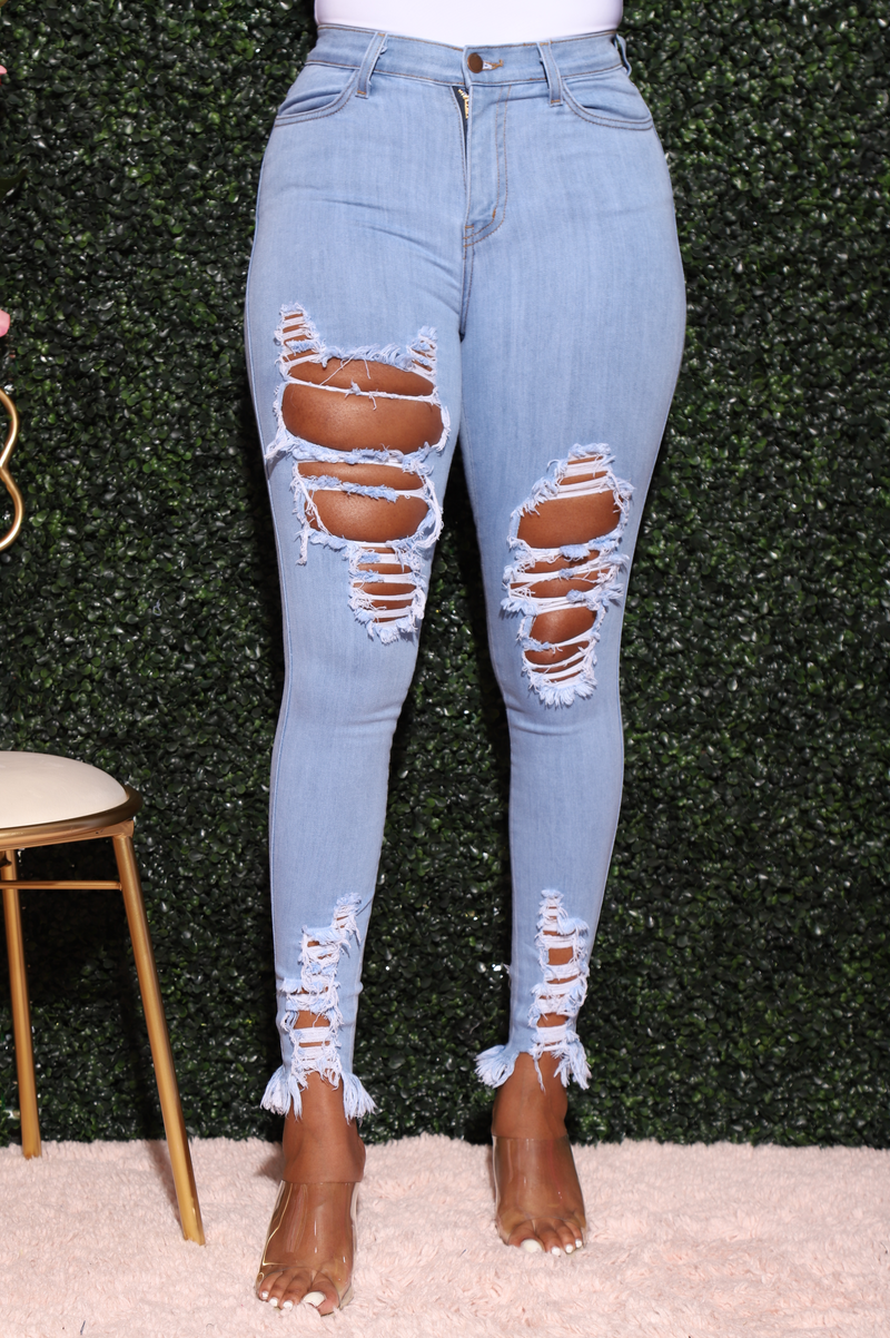 Witness Distressed High Rise Jeans - Light Wash